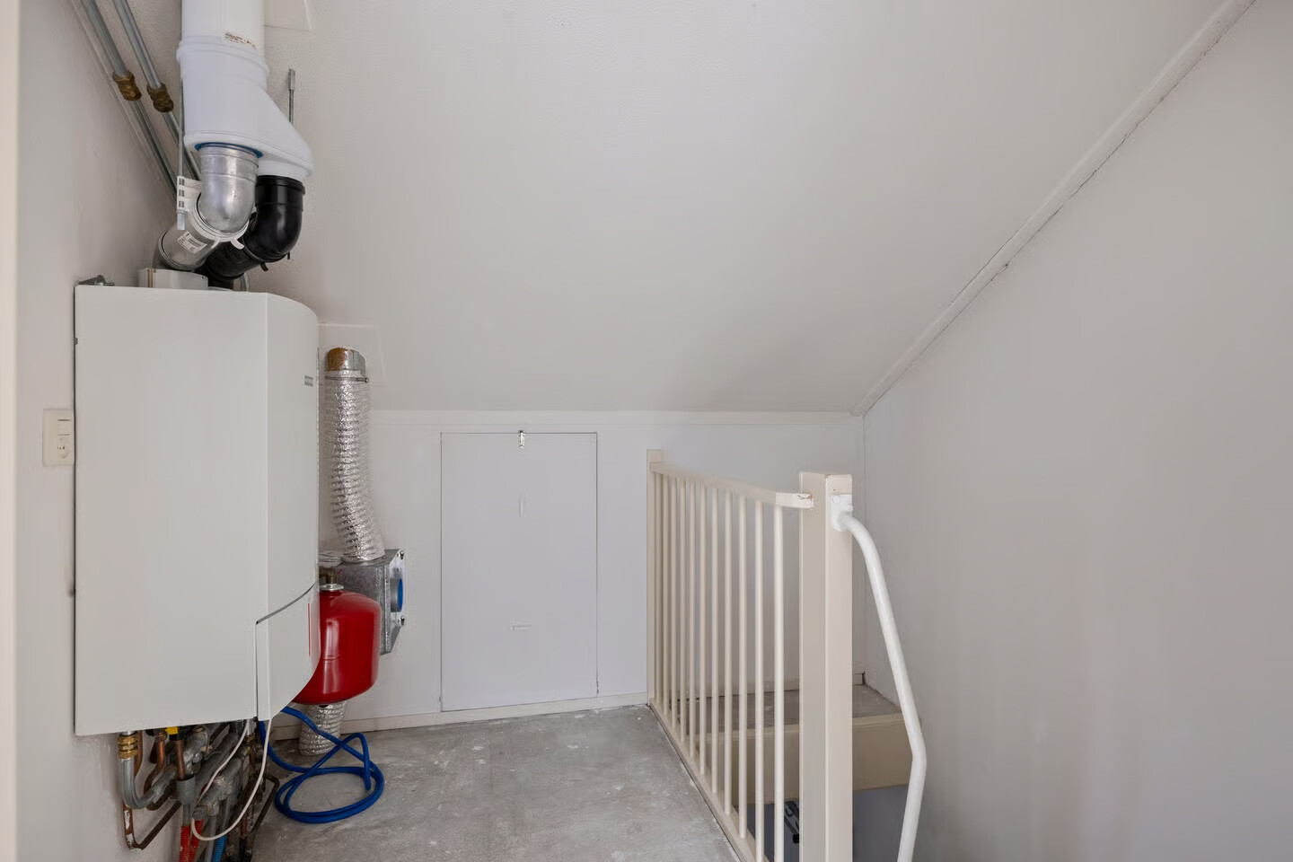 Tussenwoning te koop: Speelkamp 49, Leusden