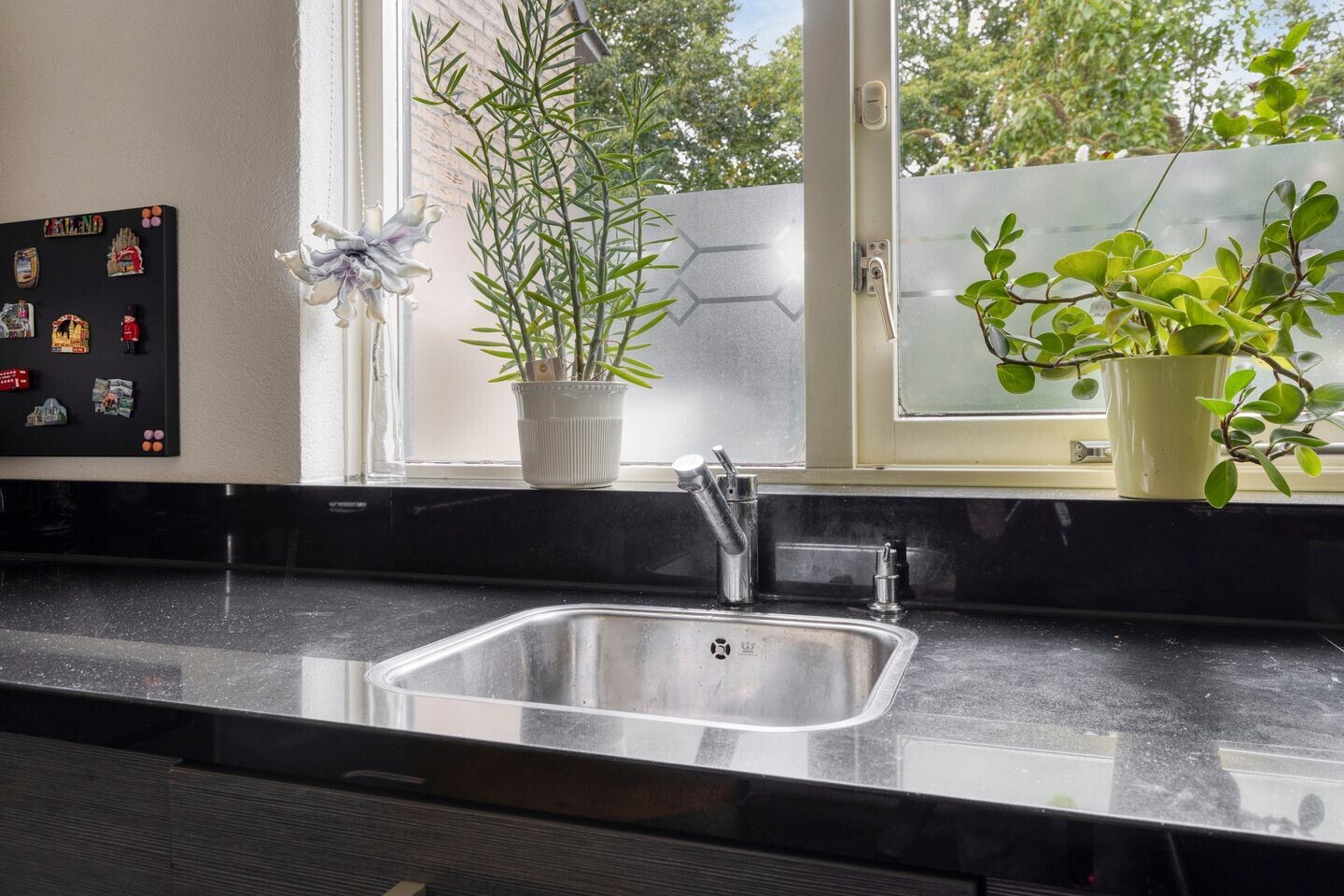 Tussenwoning te koop: Veldschoren 11, Leusden
