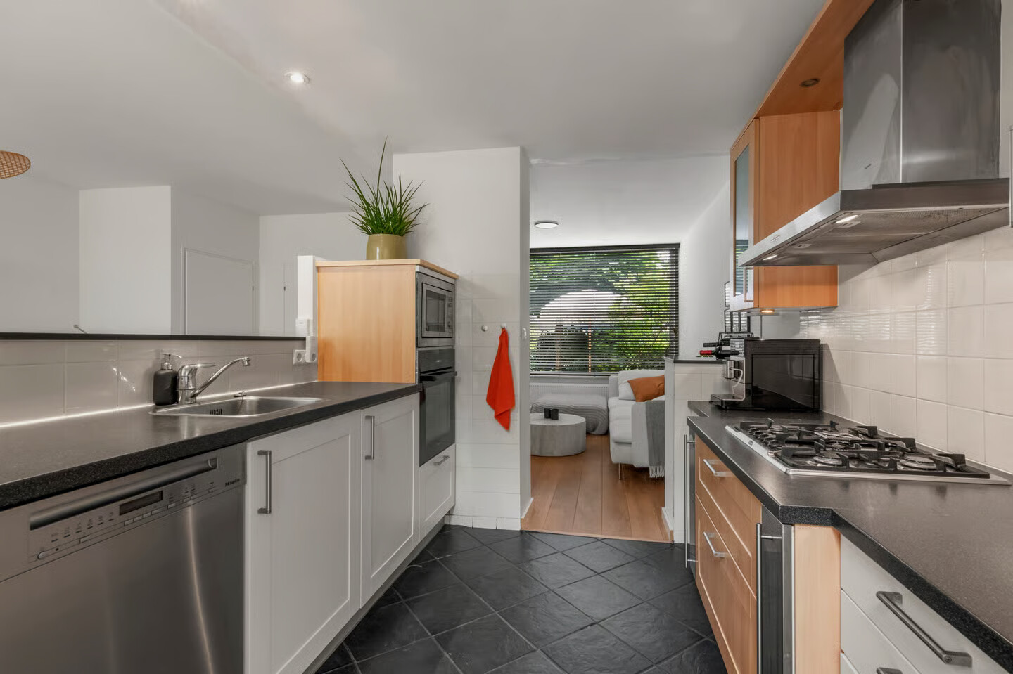 Tussenwoning te koop: Ravenhorst 19, Leusden