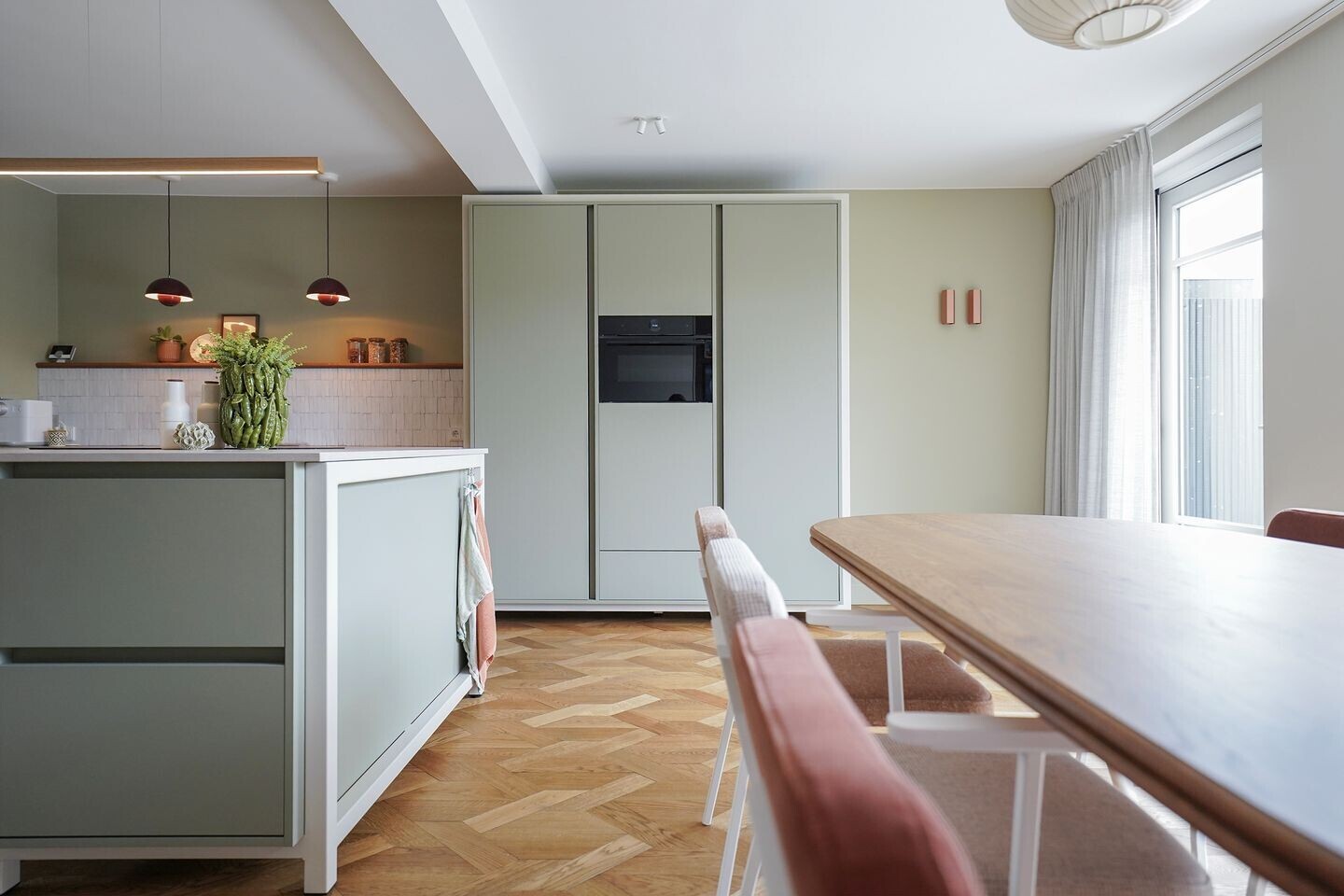 Tussenwoning te koop: Burgemeester Van Meursstraat 6, Harderwijk