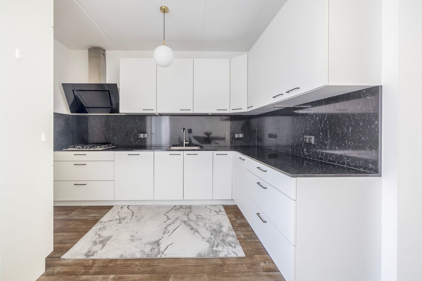 Hoekwoning te koop: Couperuslaan 1F, Harderwijk
