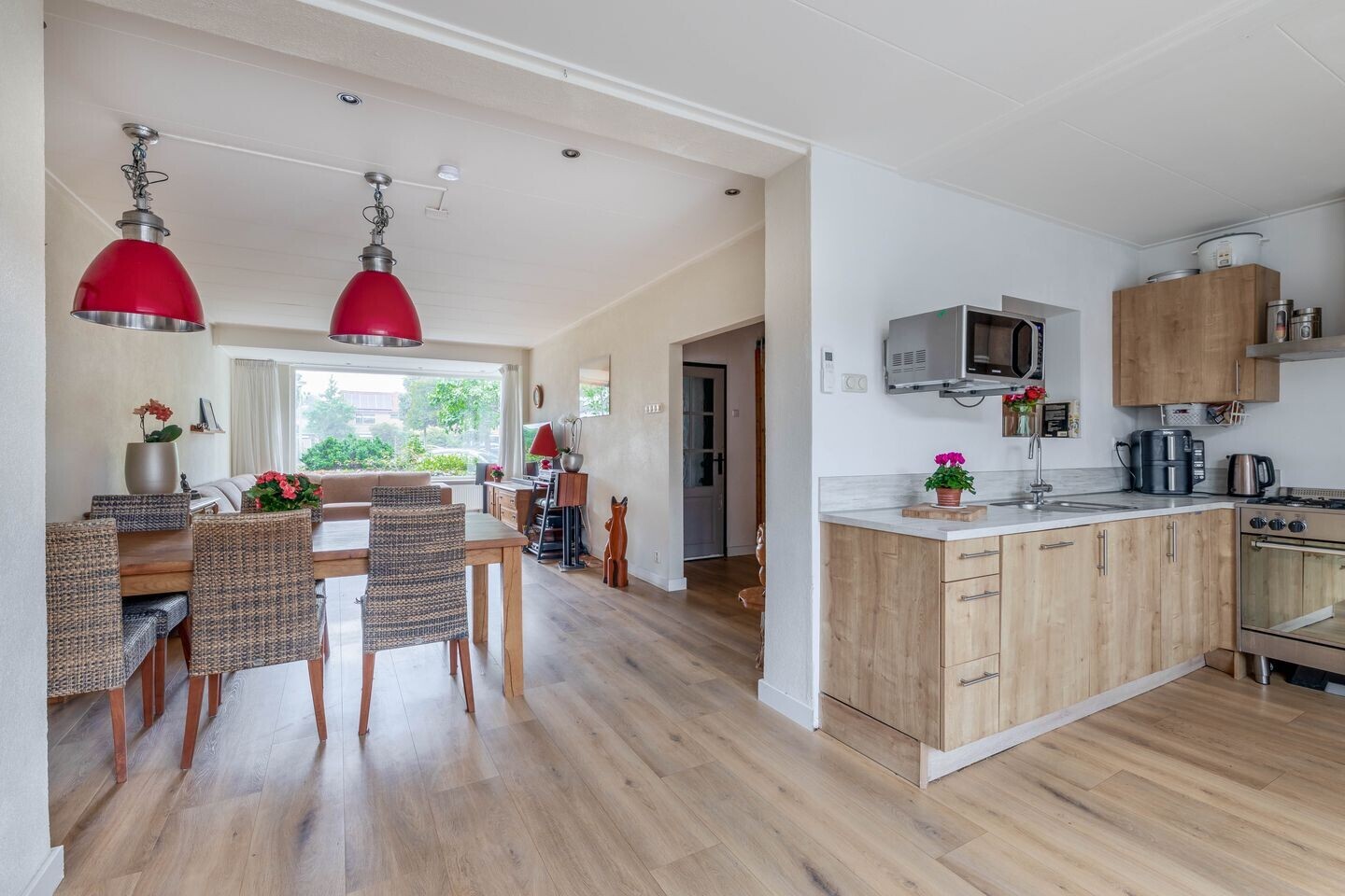 Tussenwoning te koop: Van Maerlanthof 5, Harderwijk