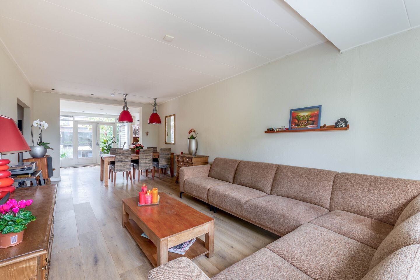 Tussenwoning te koop: Van Maerlanthof 5, Harderwijk