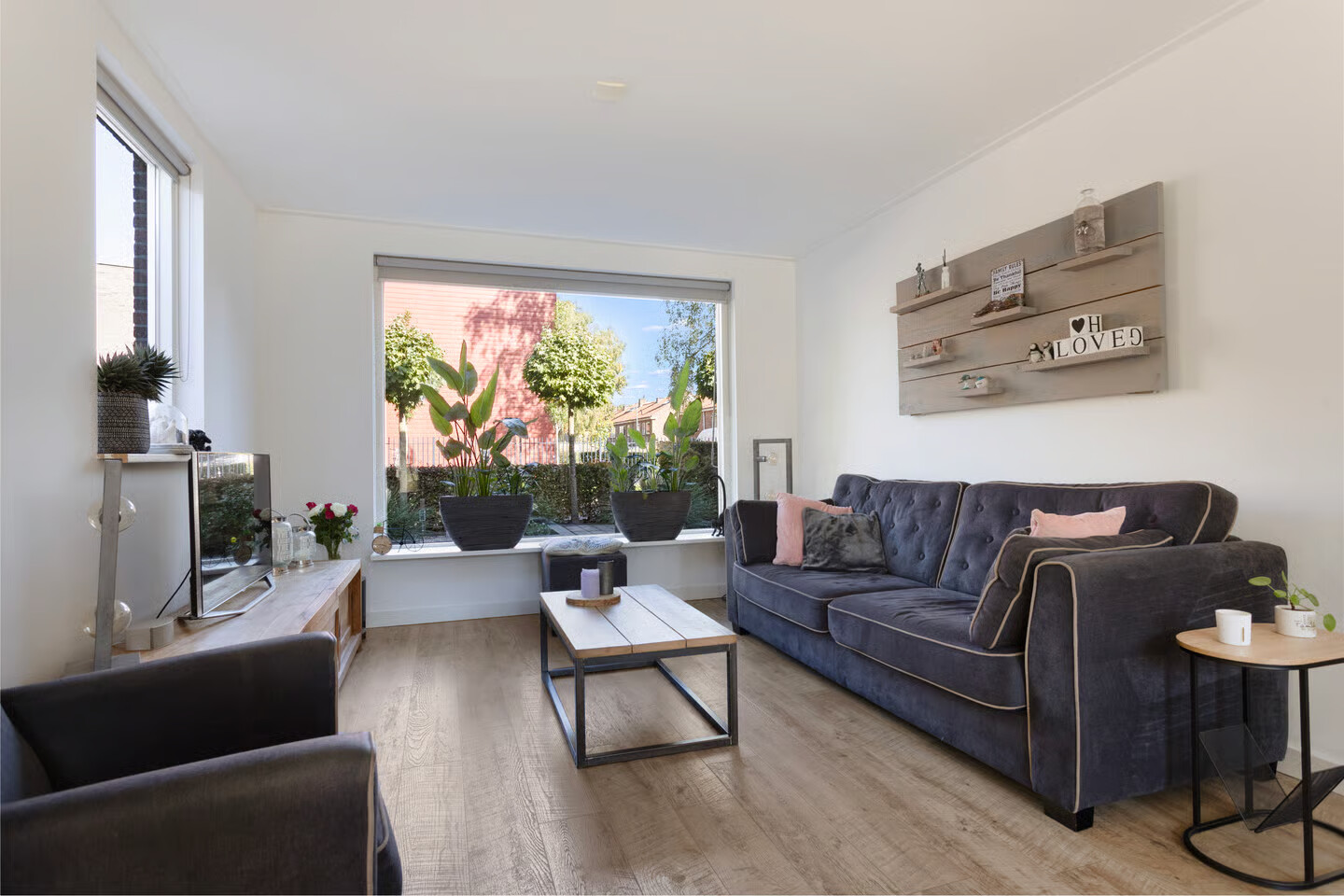 Hoekwoning te koop: Middenlaan 36, Harderwijk