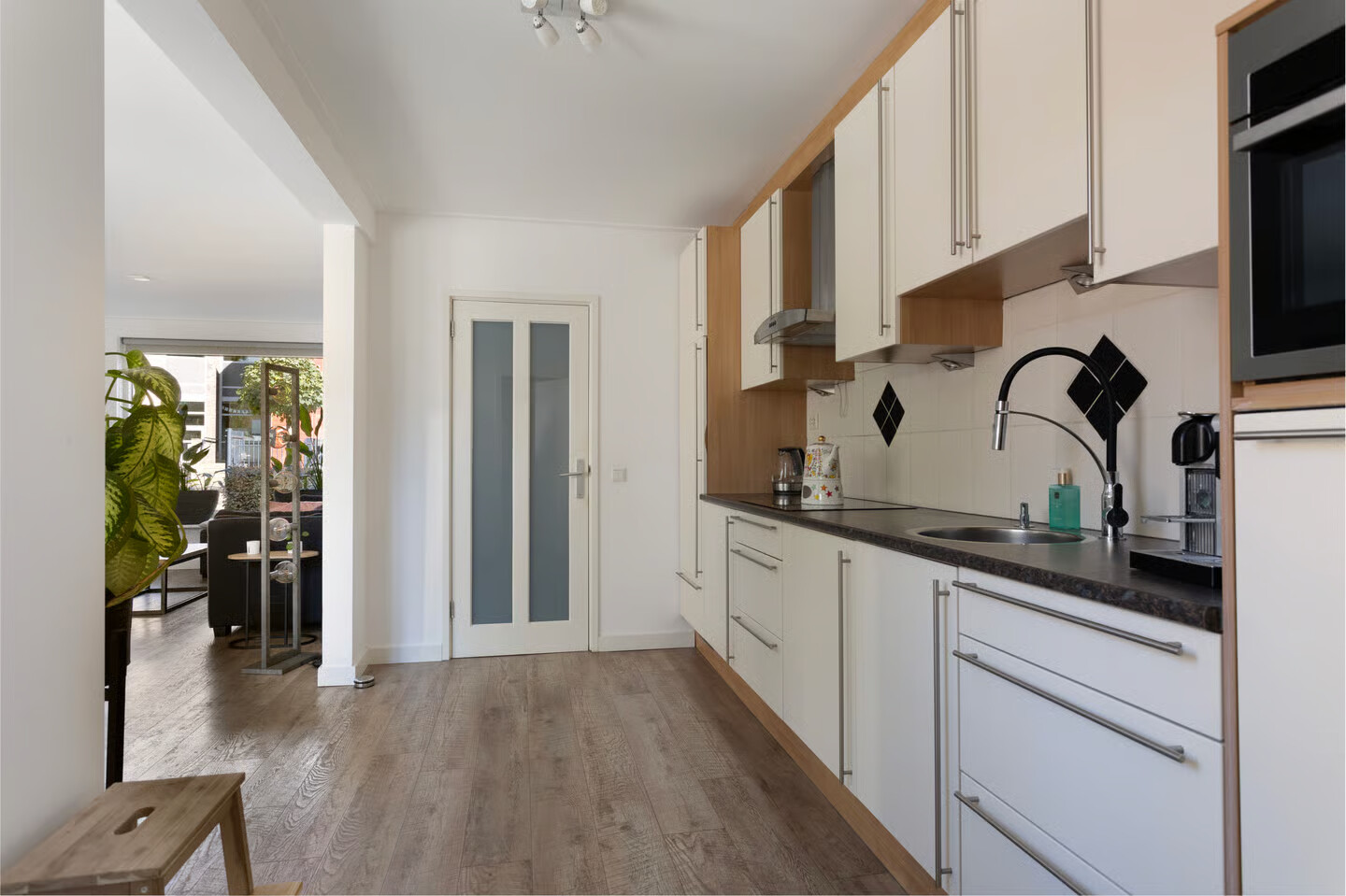 Hoekwoning te koop: Middenlaan 36, Harderwijk