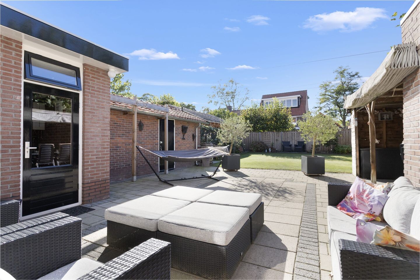 Hoekwoning te koop: Middenlaan 36, Harderwijk