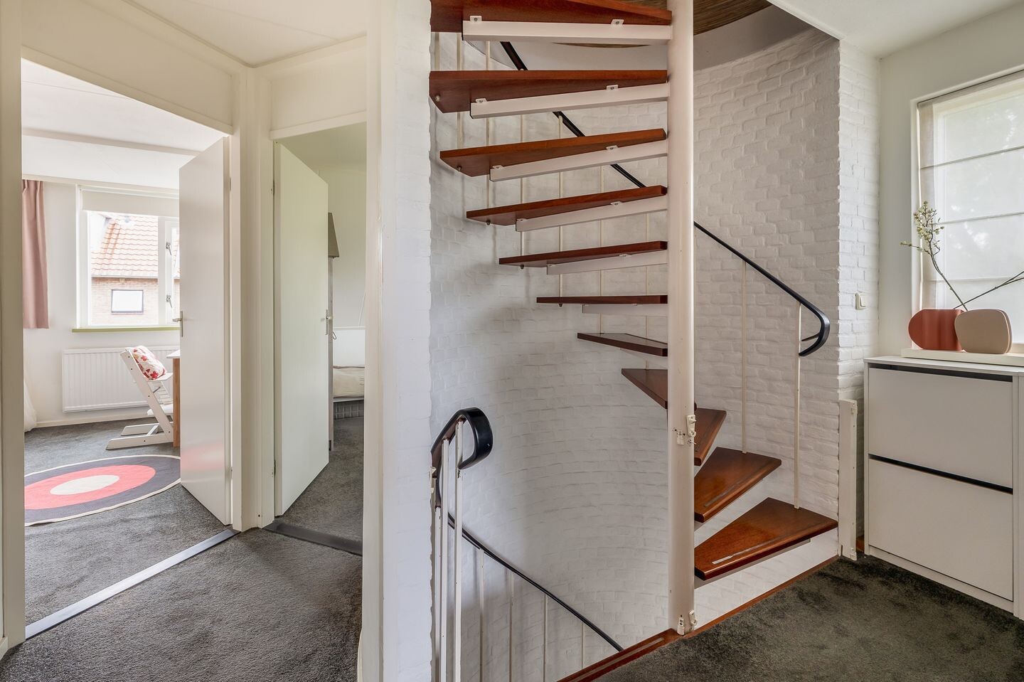 Hoekwoning te koop: Kuyperlaan 1, Harderwijk