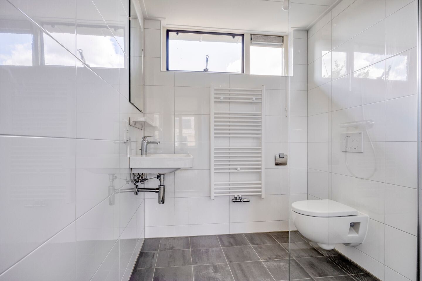 Tussenwoning te koop: Pluutmeen 6, Harderwijk