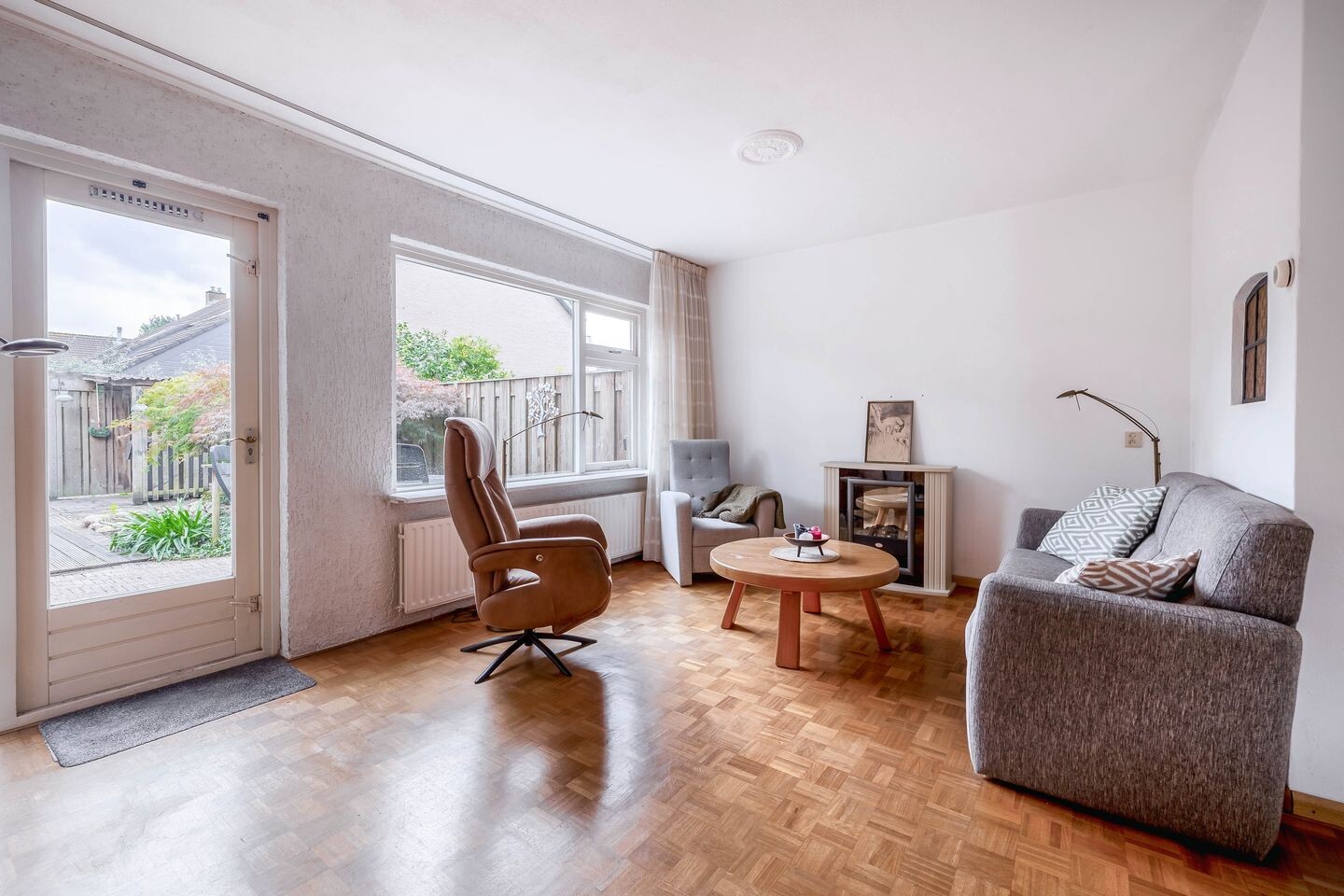 Hoekwoning te koop: Staverenmeen 1, Harderwijk