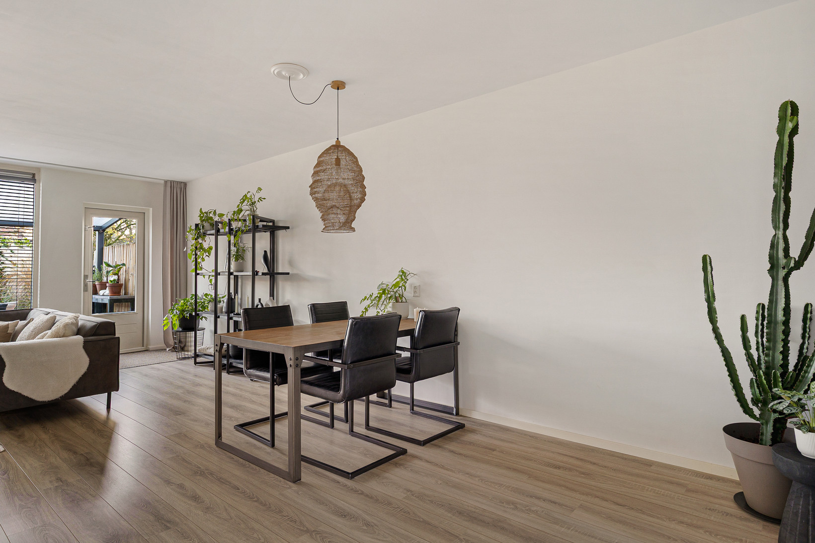 Tussenwoning te koop: Kievitmeen 90, Harderwijk