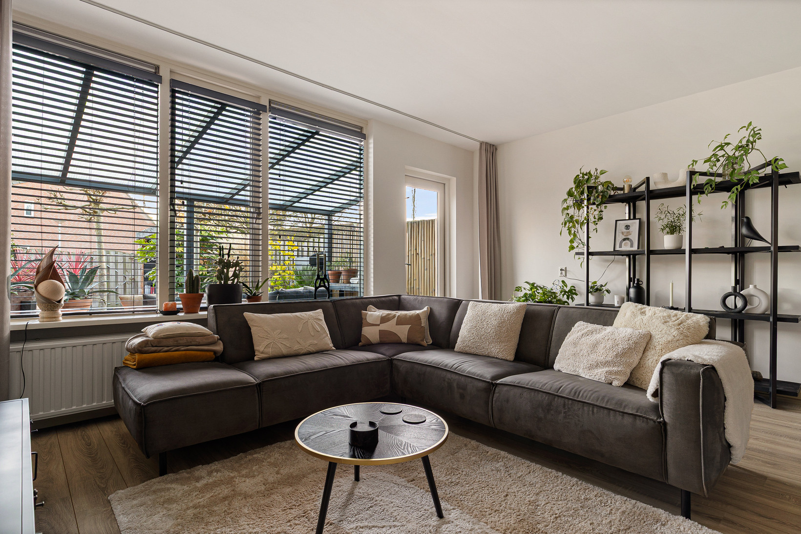 Tussenwoning te koop: Kievitmeen 90, Harderwijk