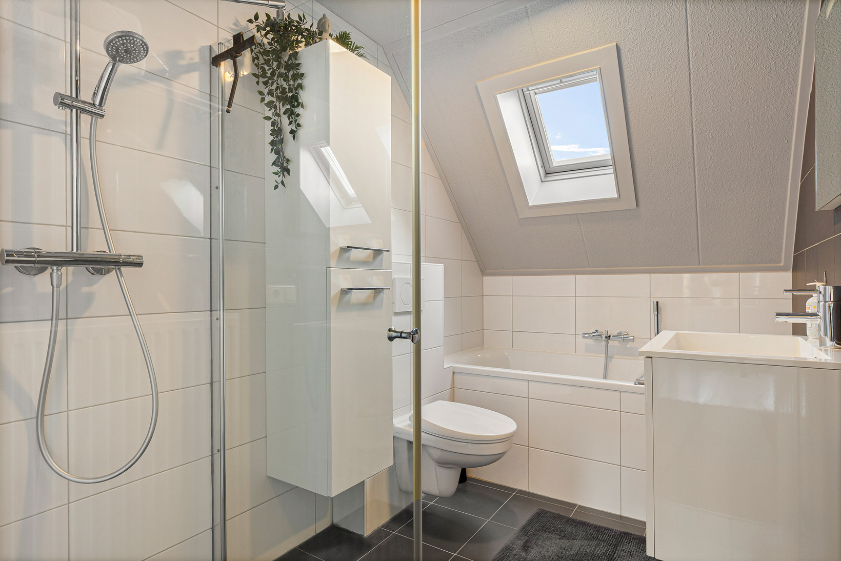Tussenwoning te koop: Kievitmeen 90, Harderwijk