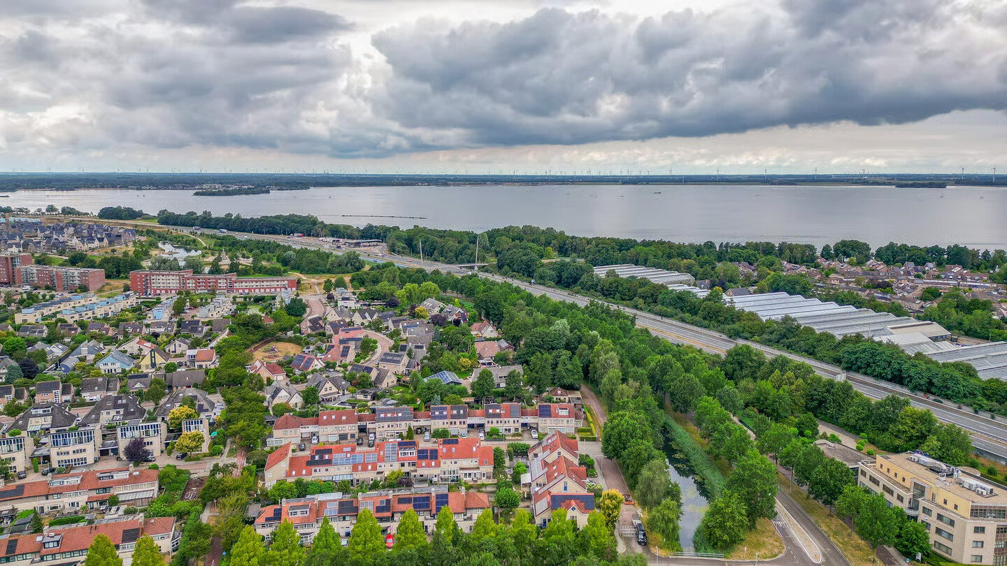 Tussenwoning te koop: Chopindreef 54, Harderwijk