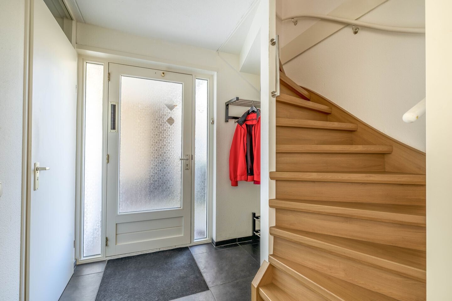 Tussenwoning te koop: Bluesdreef 17, Harderwijk