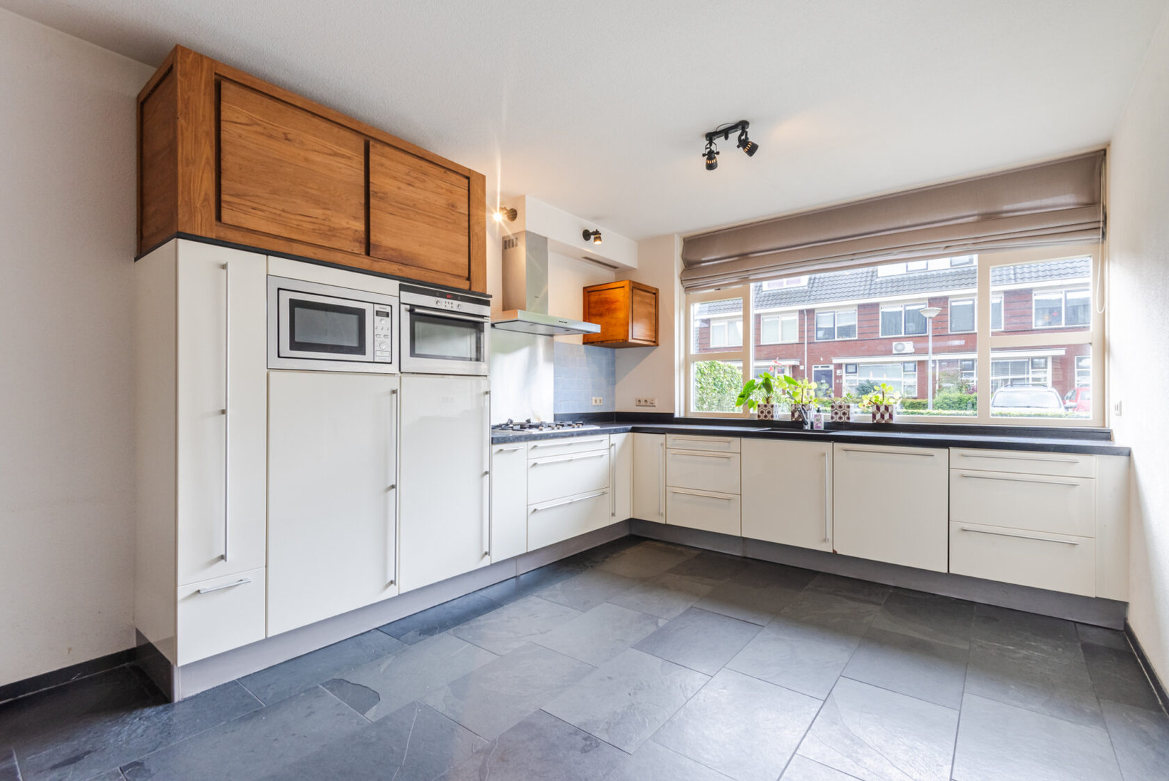 Tussenwoning te koop: Musicaldreef 76, Harderwijk