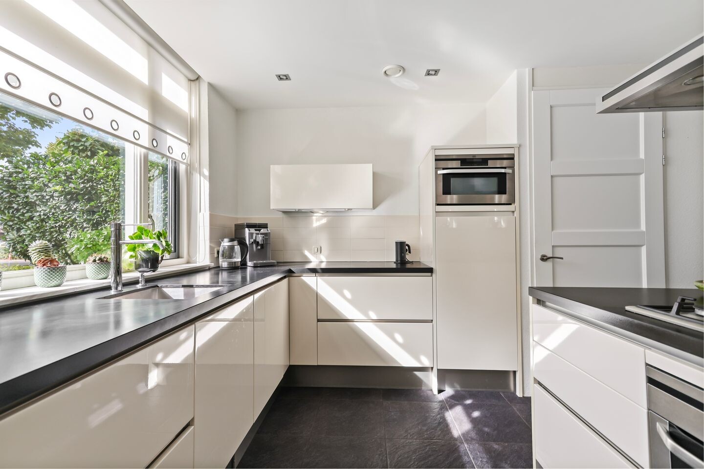 Tussenwoning te koop: Operadreef 106, Harderwijk