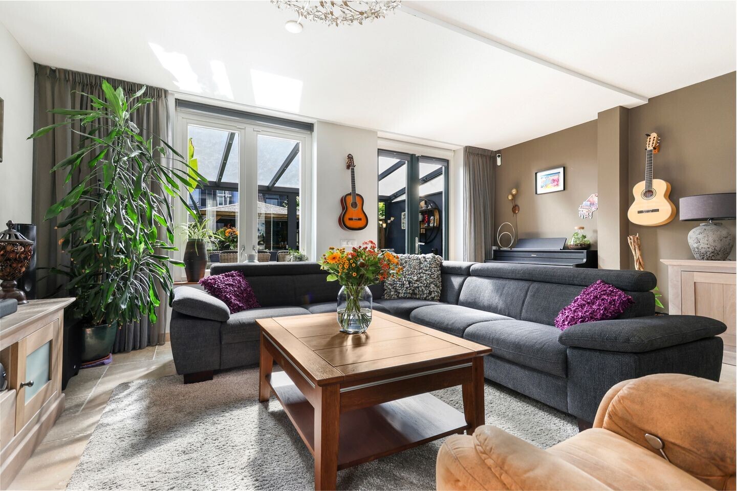 Twee-onder-één-kap te koop: Dassenbergerhout 23, Harderwijk