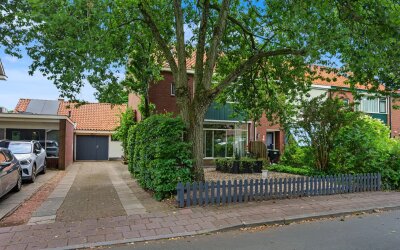 Knibbelakker 9