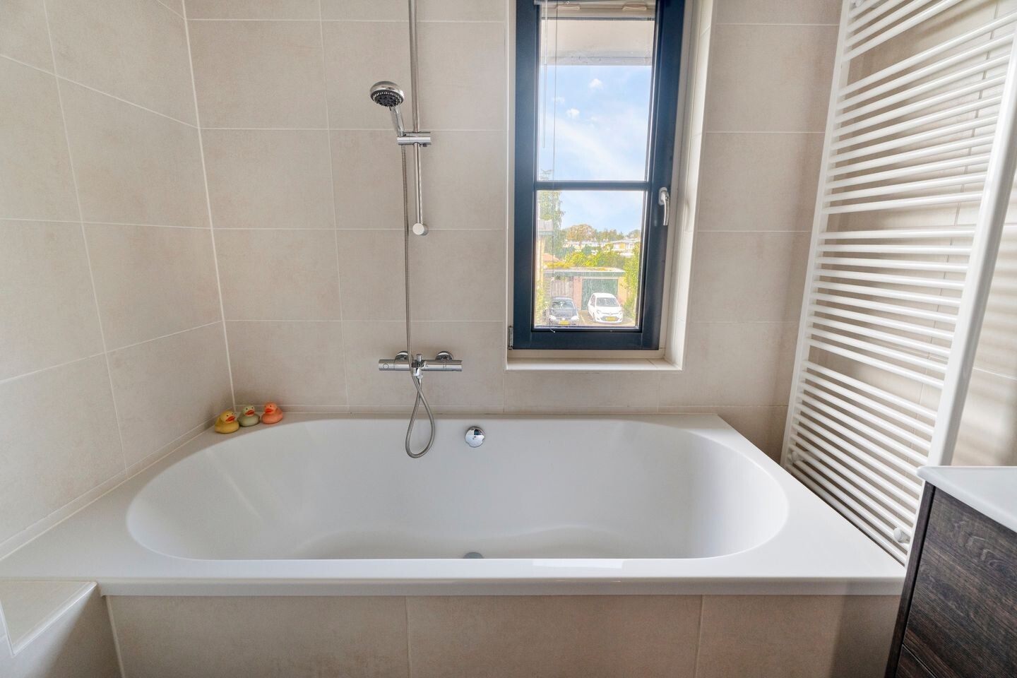 Tussenwoning te koop: Kostersland 23, Ermelo
