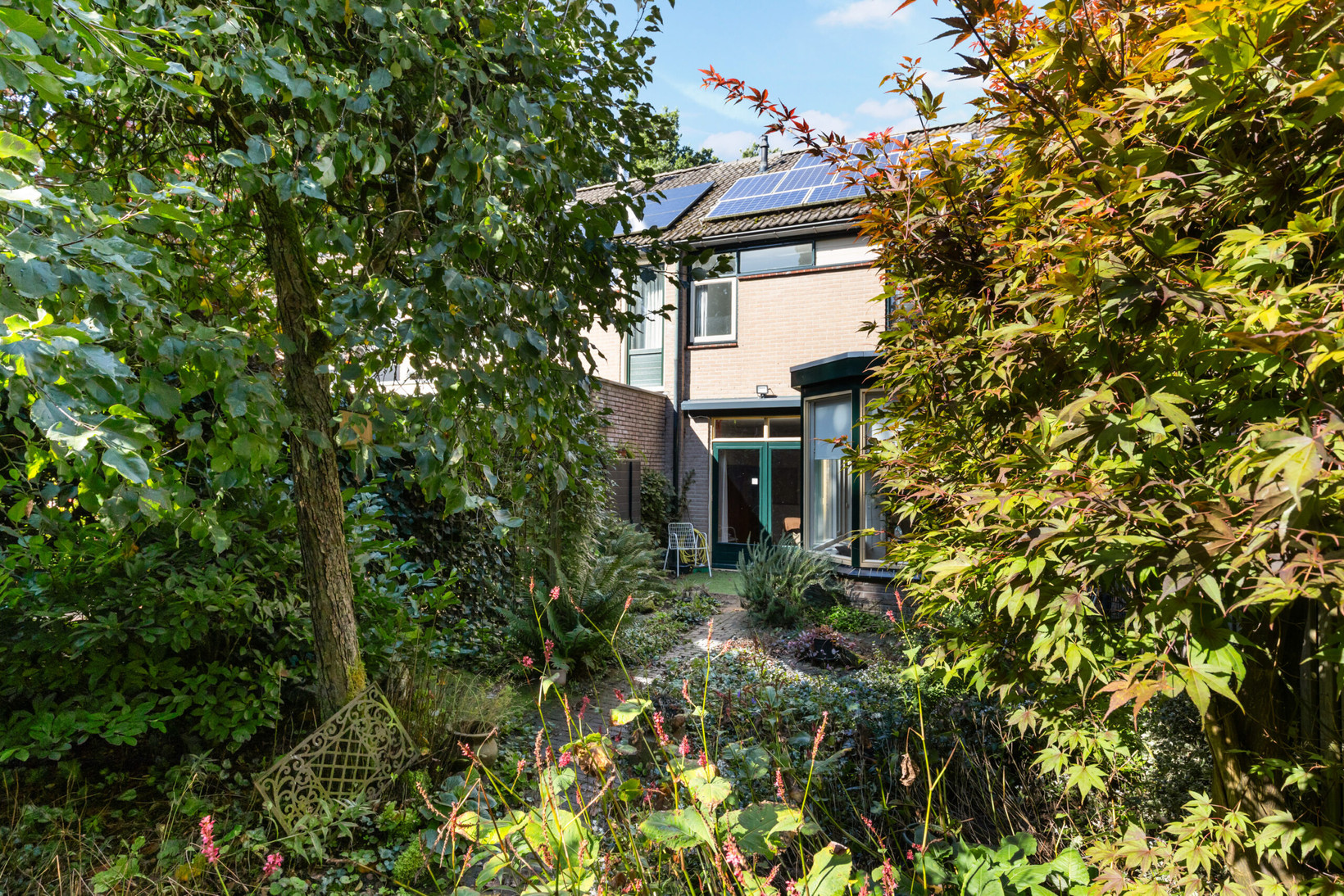 Tussenwoning te koop: Jasmijnweg 12, Ermelo