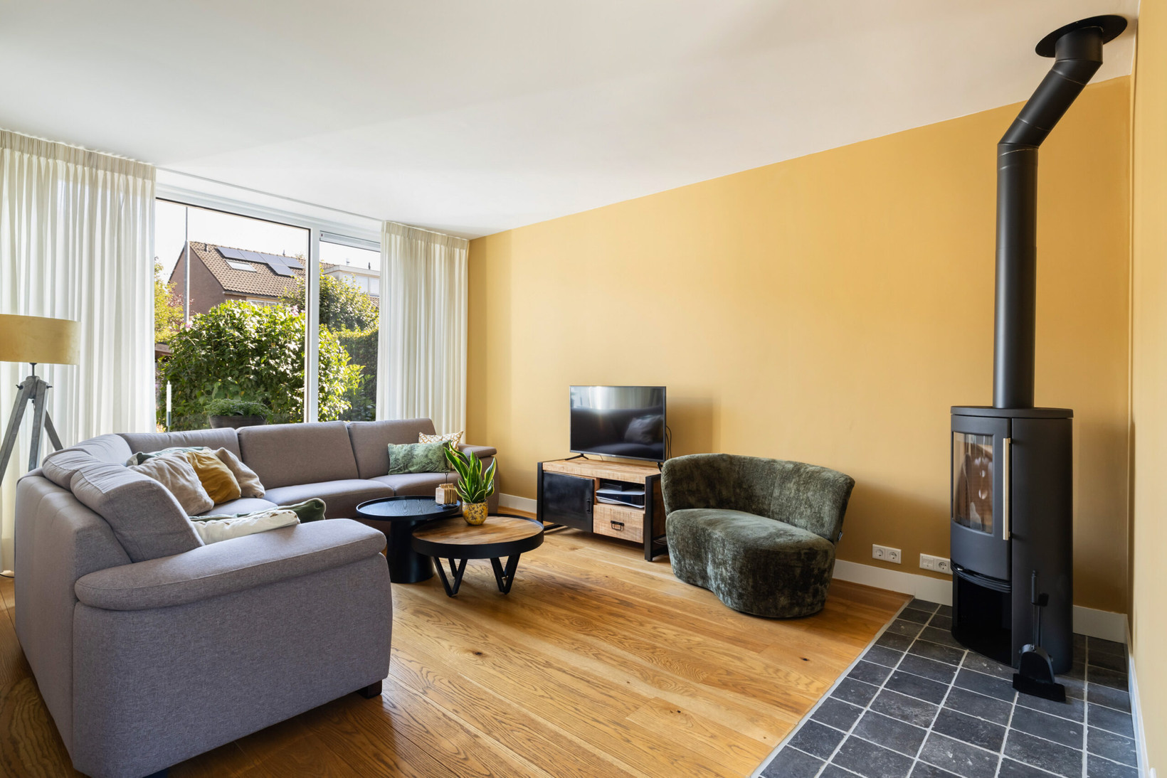 Hoekwoning te koop: Zwaluwstraat 210, Ermelo