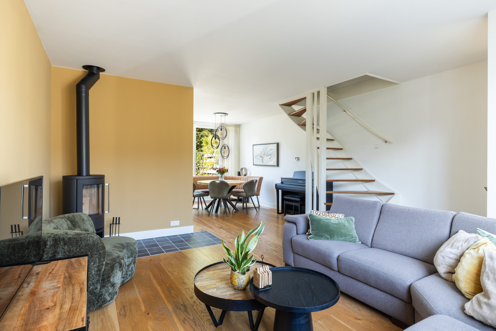 Hoekwoning te koop: Zwaluwstraat 210, Ermelo