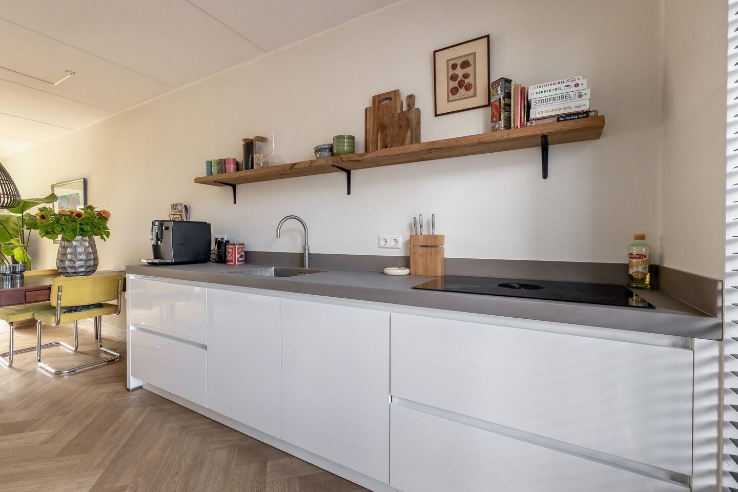 Tussenwoning te koop: Loohof 26, Ermelo