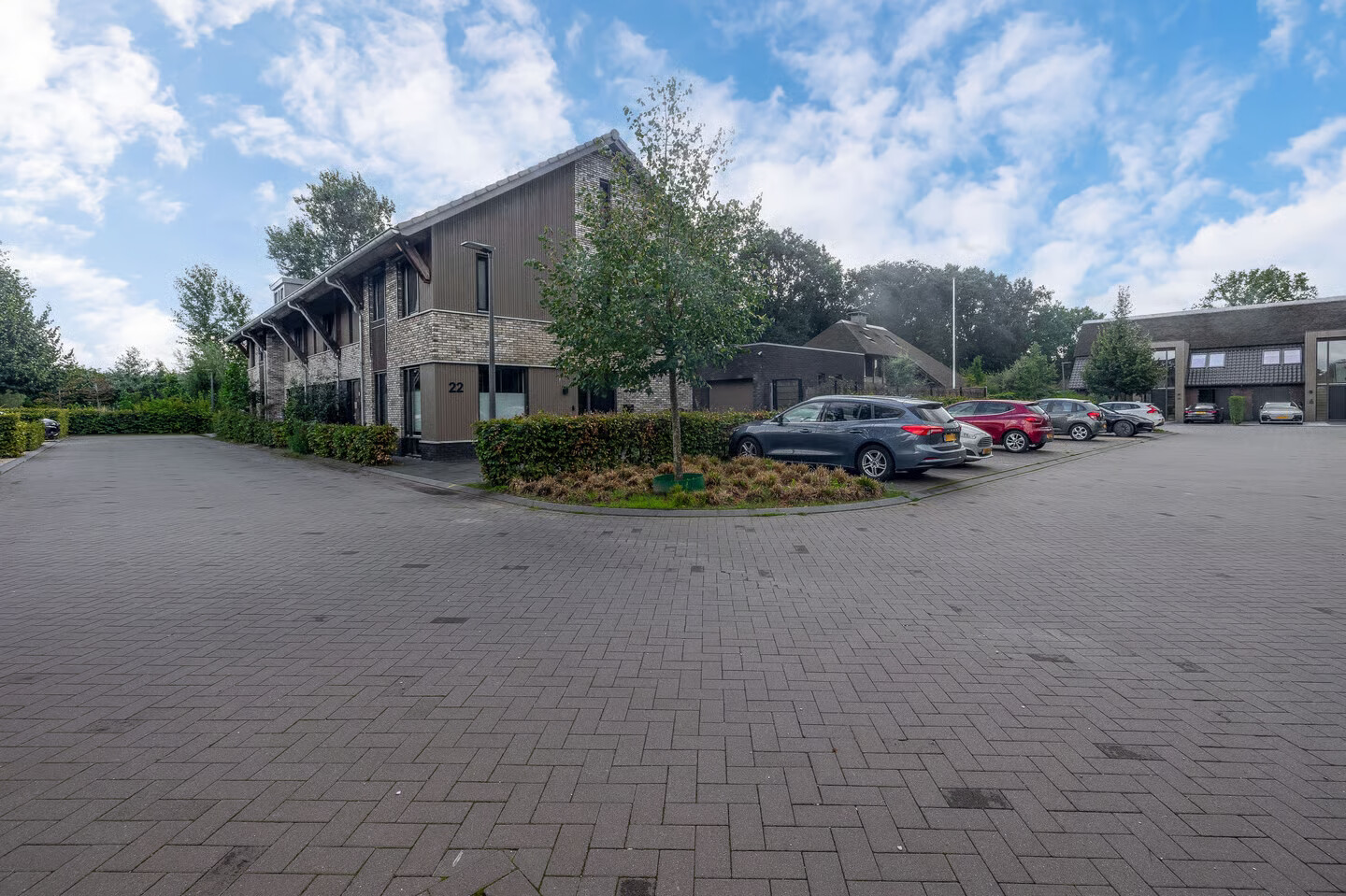 Tussenwoning te koop: Loohof 26, Ermelo