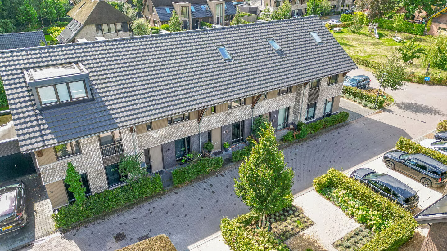 Tussenwoning te koop: Loohof 26, Ermelo