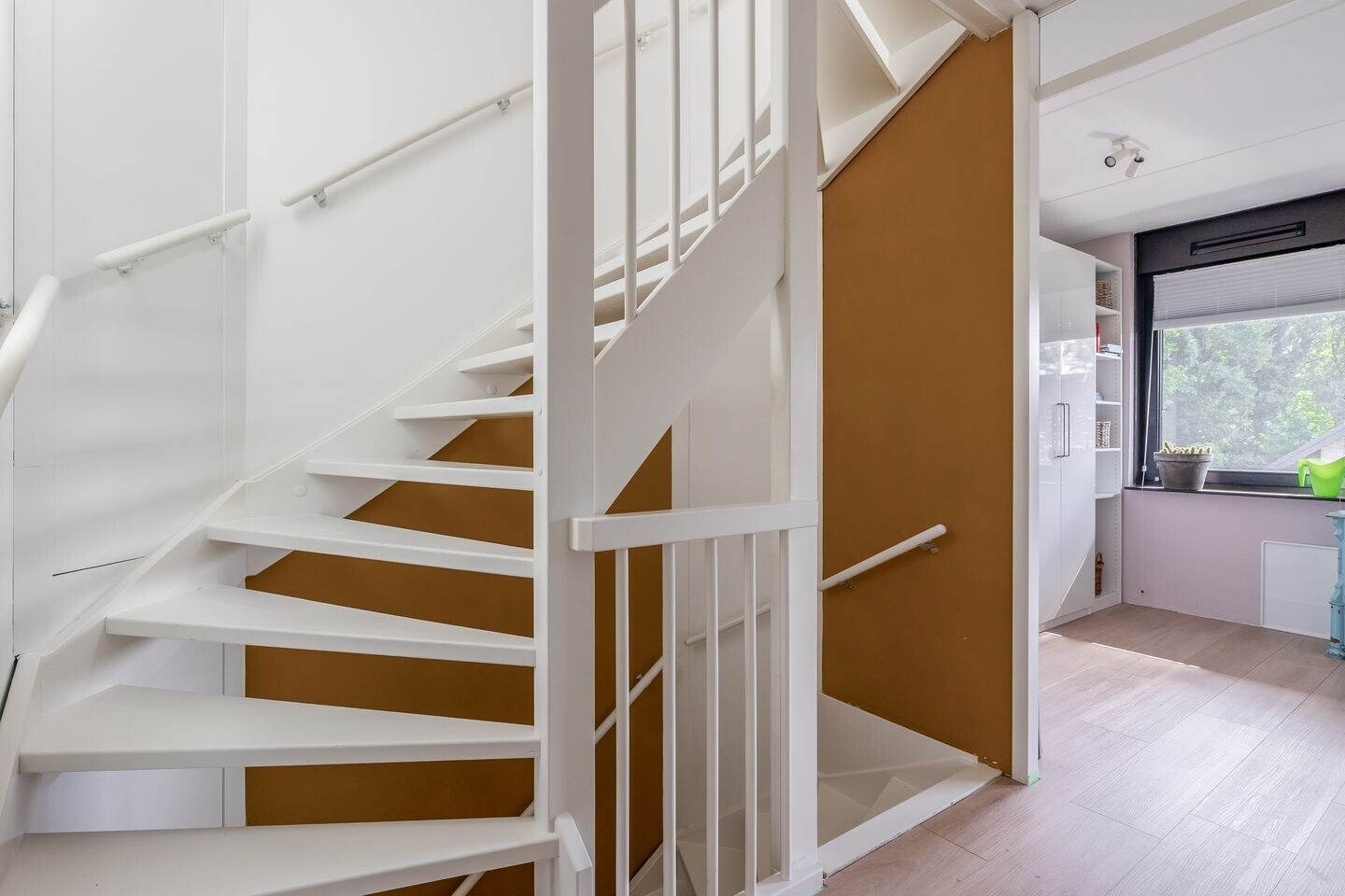 Tussenwoning te koop: Loohof 26, Ermelo