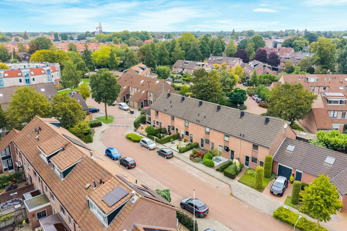 Tussenwoning te koop: Kardinaal Alfrinklaan 40, Nijkerk