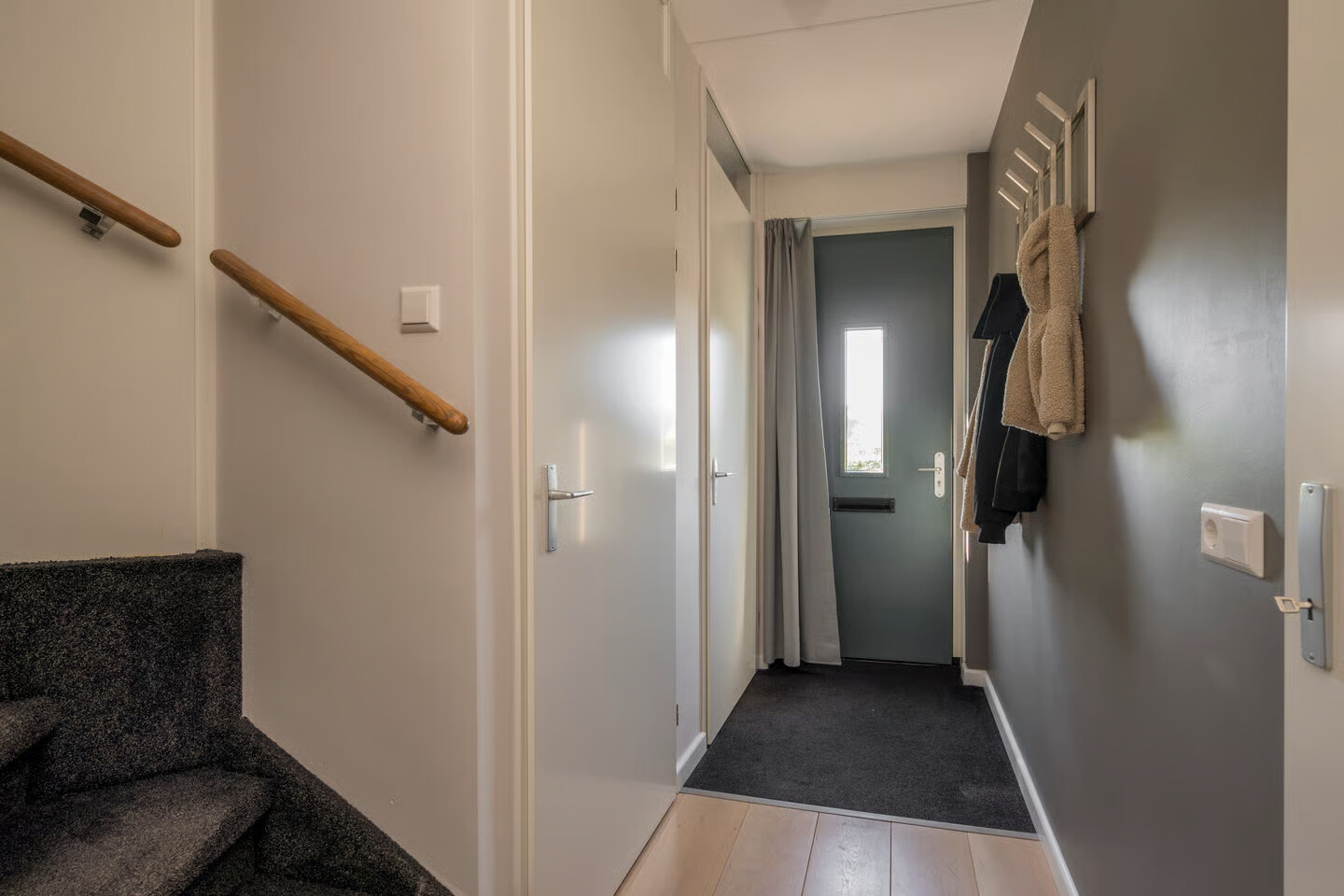 Tussenwoning te koop: De Hofstee 9, Nijkerk