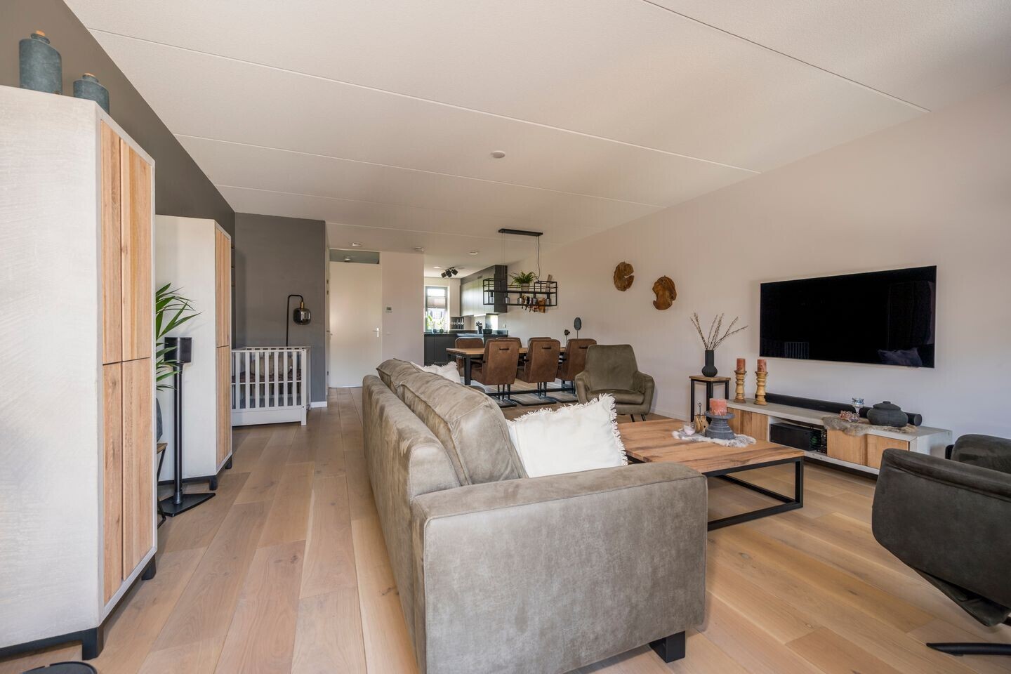Tussenwoning te koop: De Hofstee 9, Nijkerk