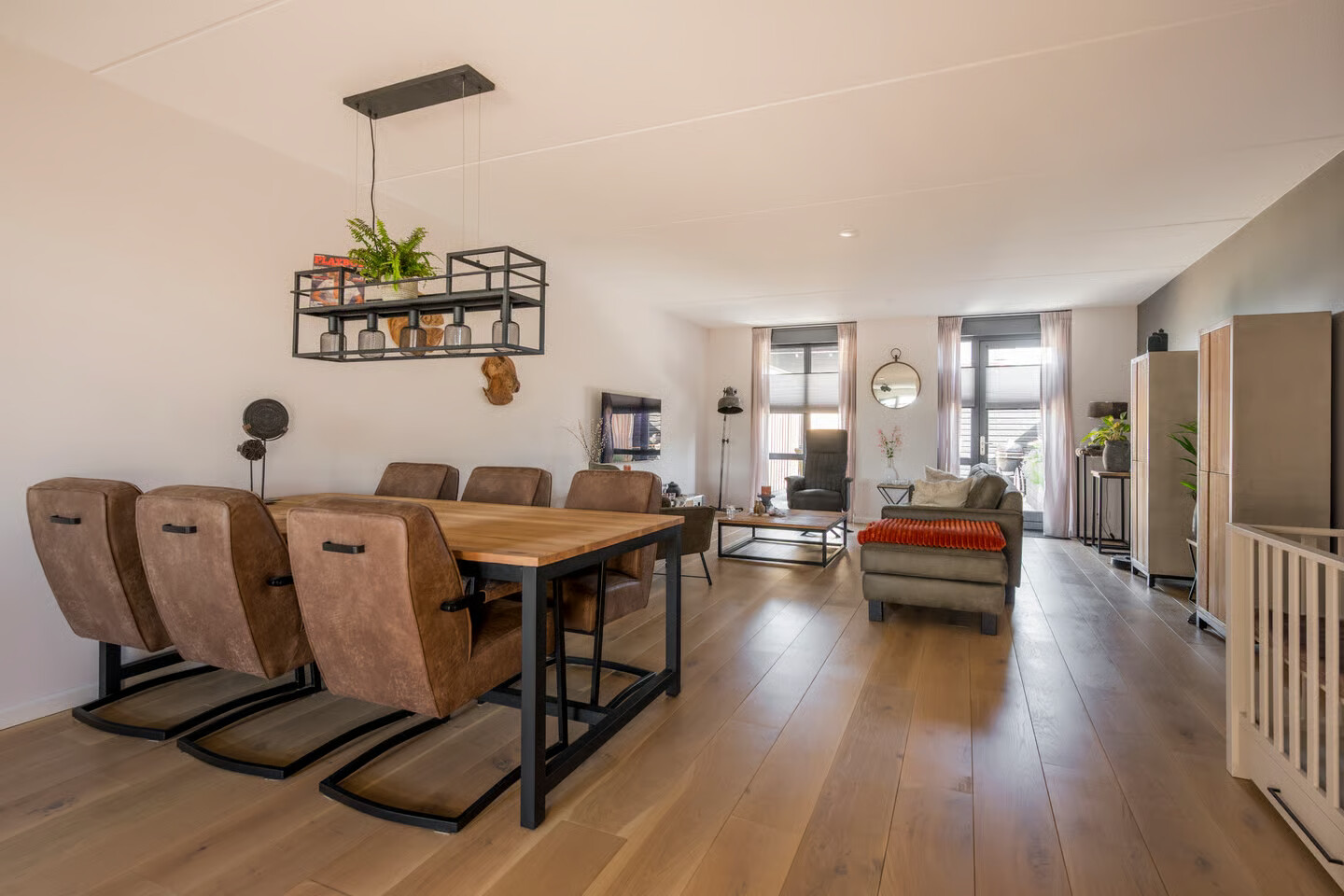 Tussenwoning te koop: De Hofstee 9, Nijkerk