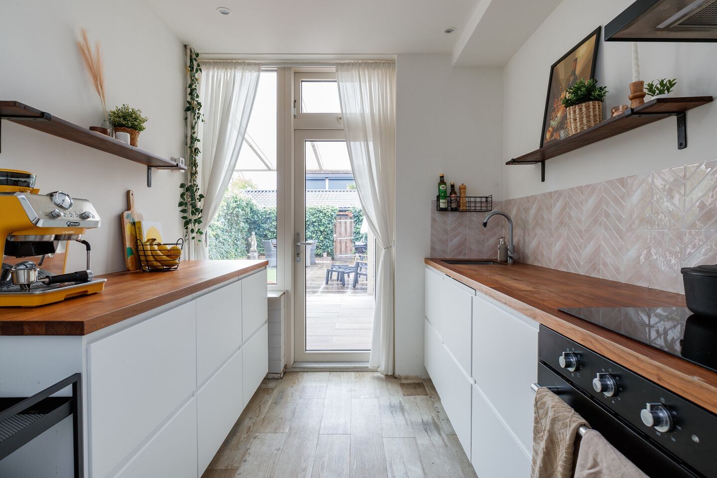 Tussenwoning te koop: Beukenlaan 13, Nijkerk