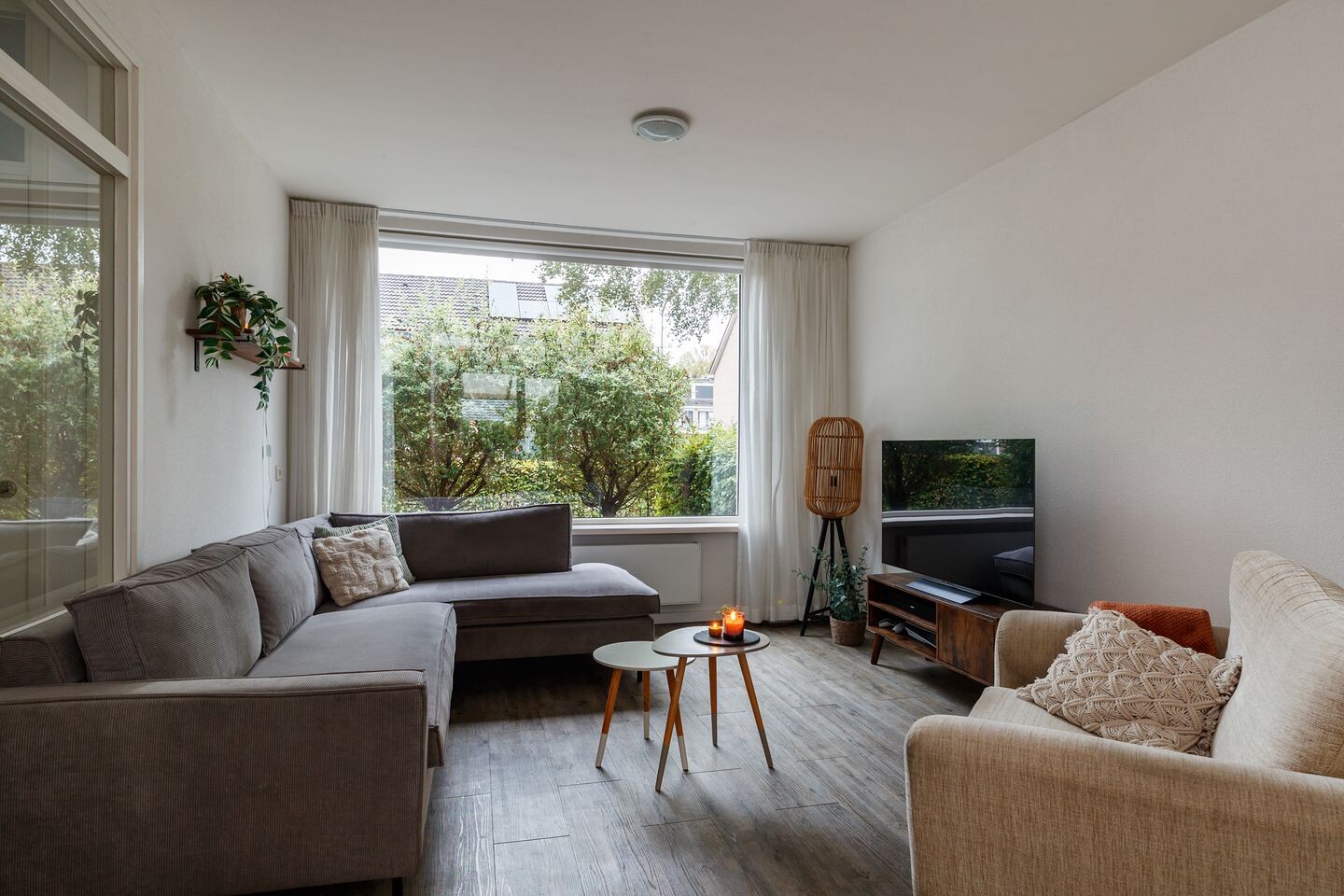 Tussenwoning te koop: Beukenlaan 13, Nijkerk
