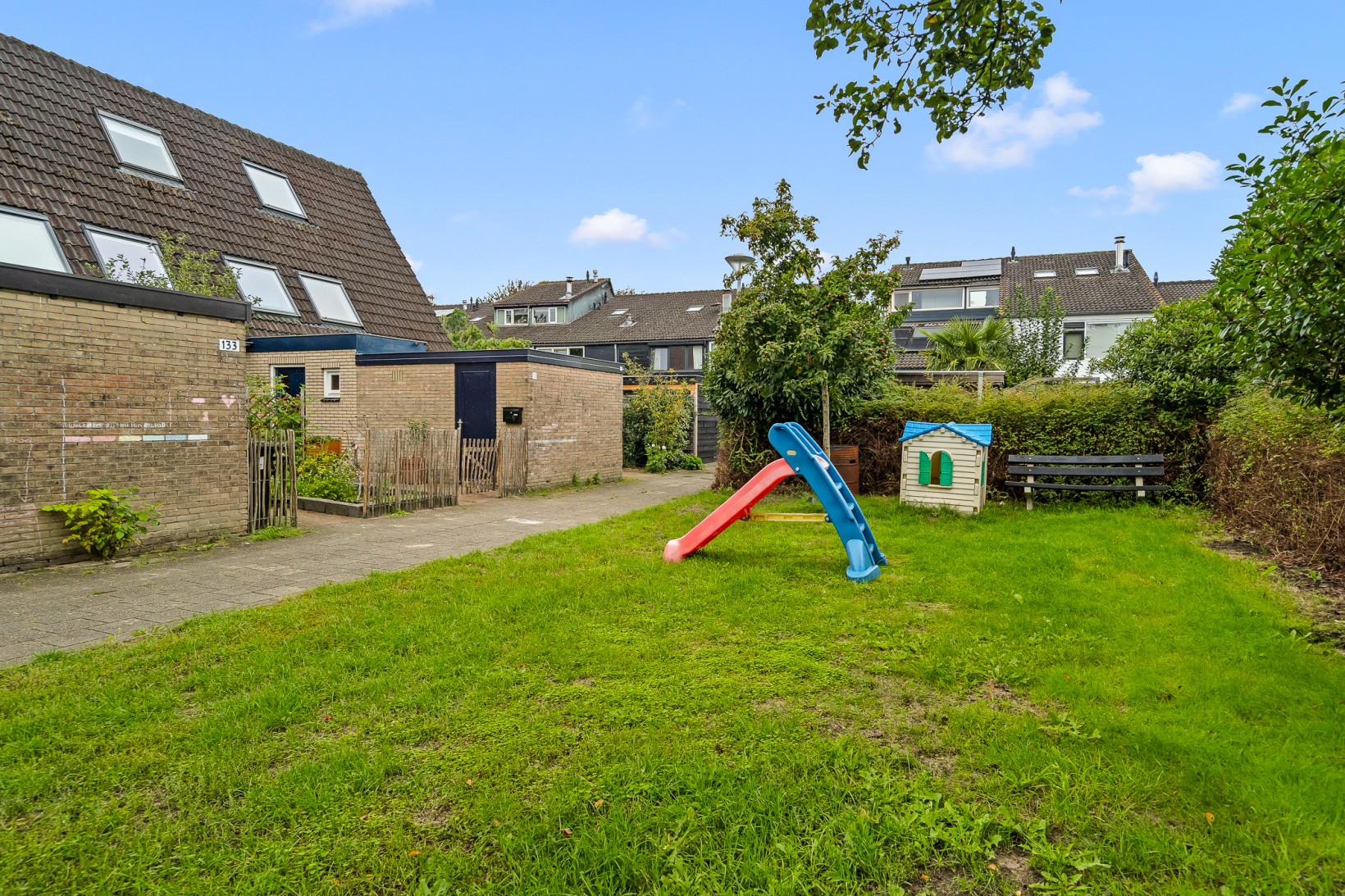 Tussenwoning te koop: Brucknerlaantje 131, Nijkerk