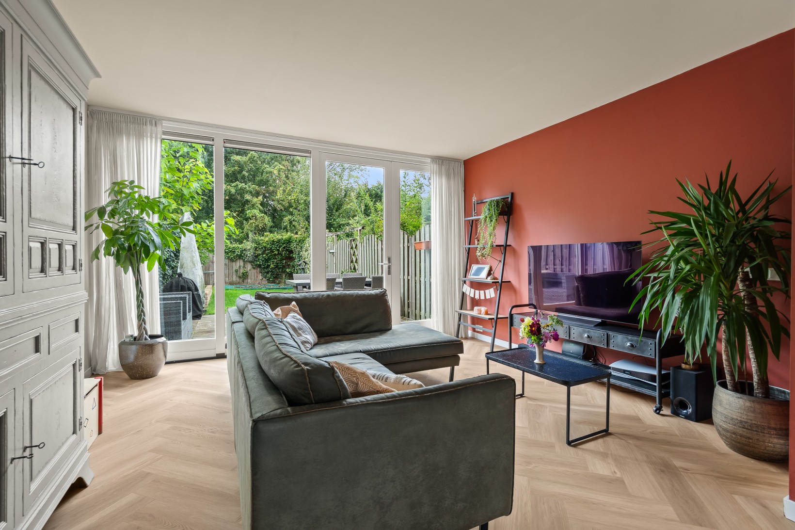 Tussenwoning te koop: Brucknerlaantje 131, Nijkerk