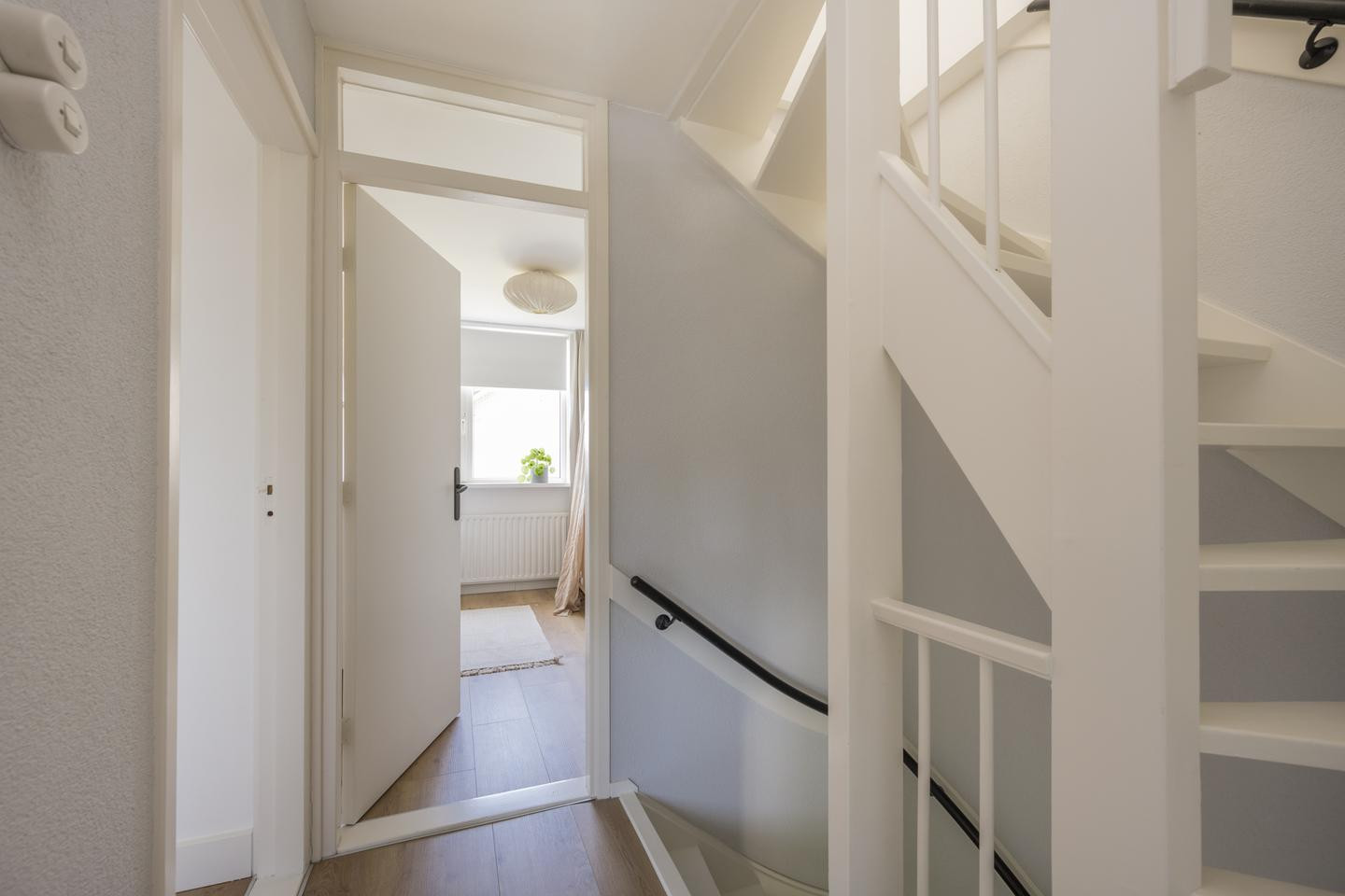 Tussenwoning te koop: Bremlaan 15, Nijkerk
