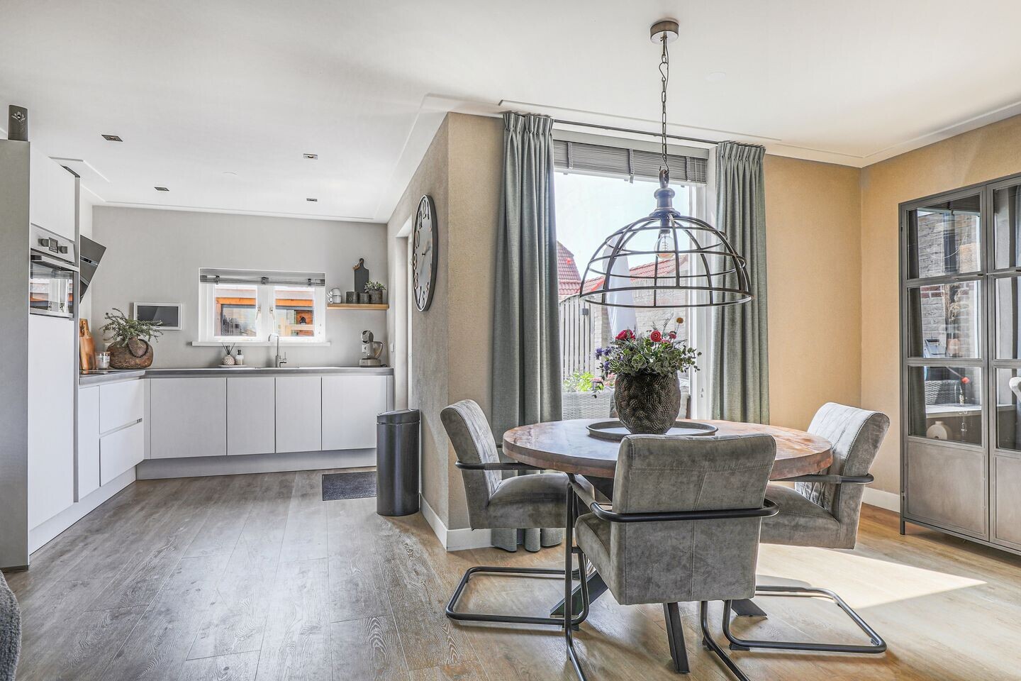 Tussenwoning te koop: Zeemanhof 5, Nijkerk