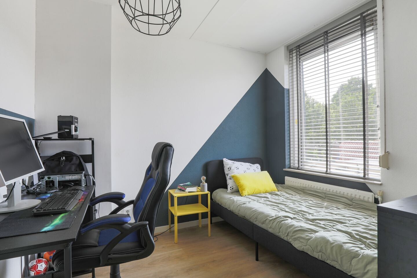 Tussenwoning te koop: Zeemanhof 5, Nijkerk