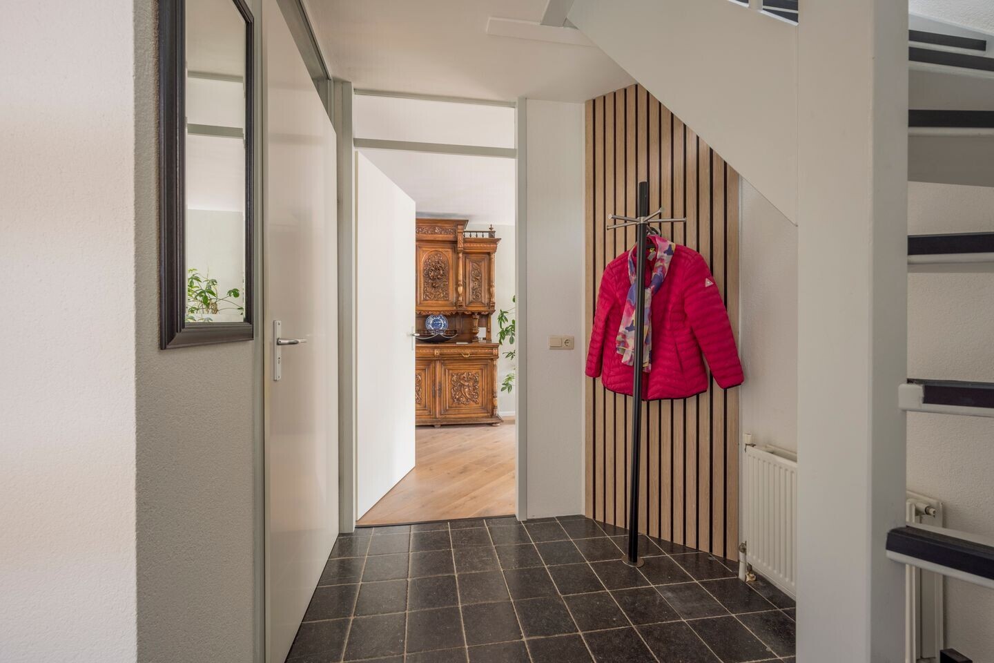 Twee-onder-één-kap te koop: Boterbloem 6, Nijkerk
