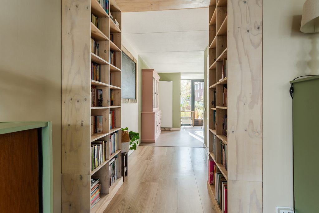 Hoekwoning te koop: Zijdevlinder 117, Nijkerk