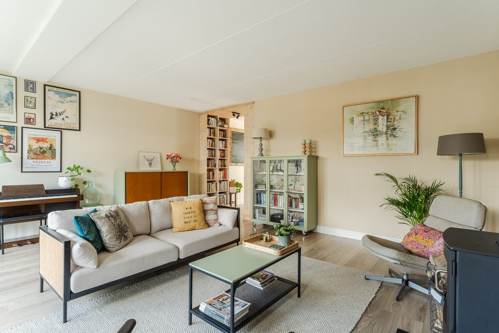 Hoekwoning te koop: Zijdevlinder 117, Nijkerk