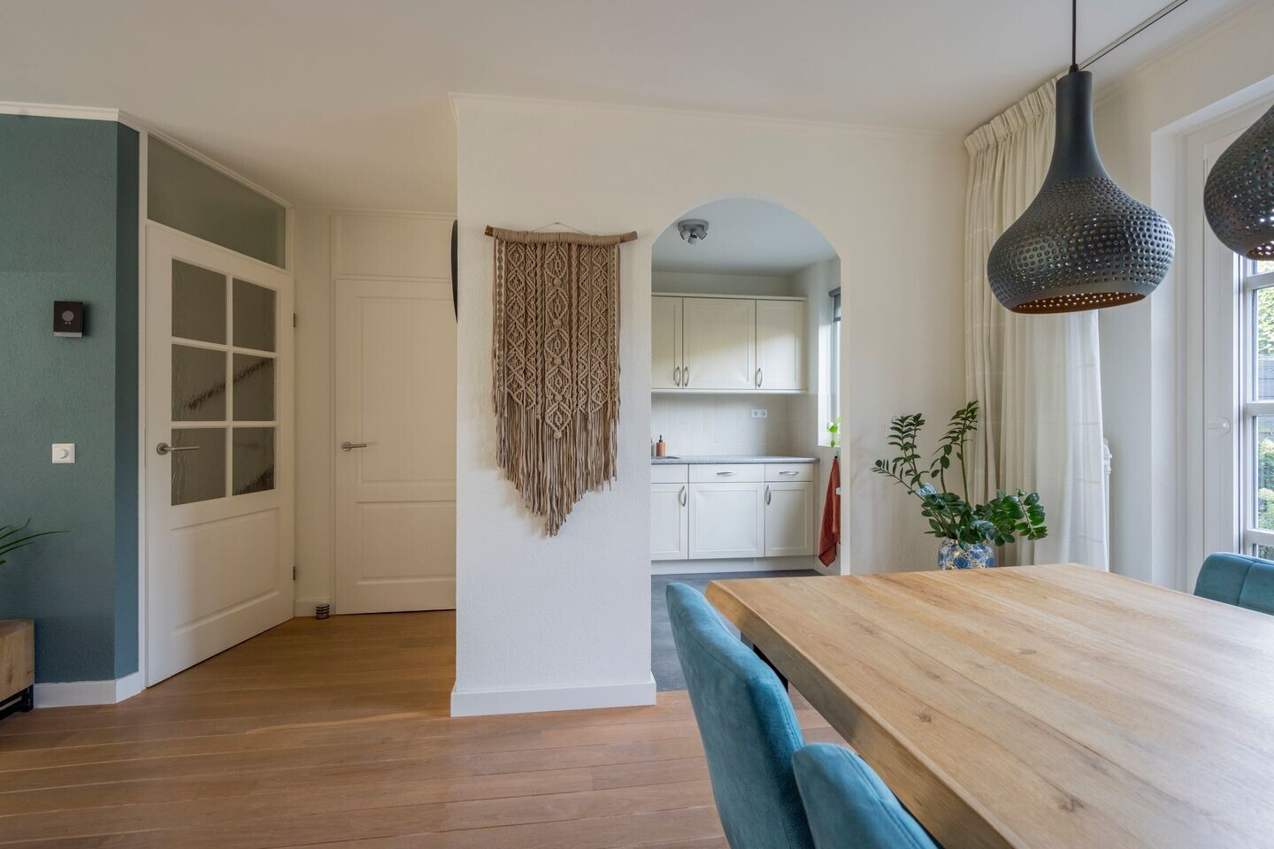 Tussenwoning te koop: Corlaerstraat 11, Nijkerk