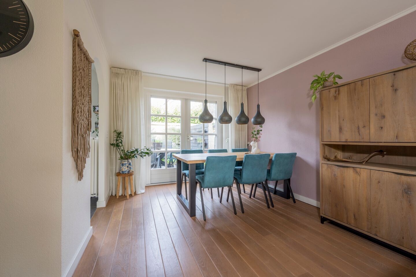 Tussenwoning te koop: Corlaerstraat 11, Nijkerk