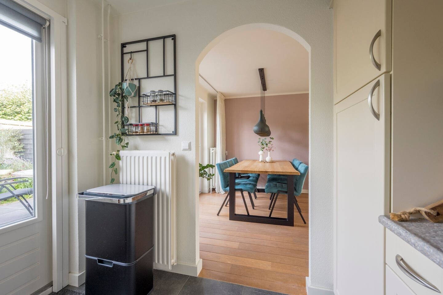 Tussenwoning te koop: Corlaerstraat 11, Nijkerk