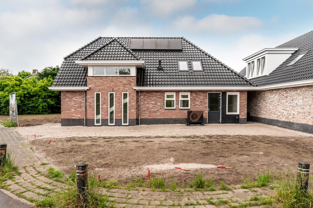 Vrijstaande woning te koop: Domstraat 10, Nijkerkerveen
