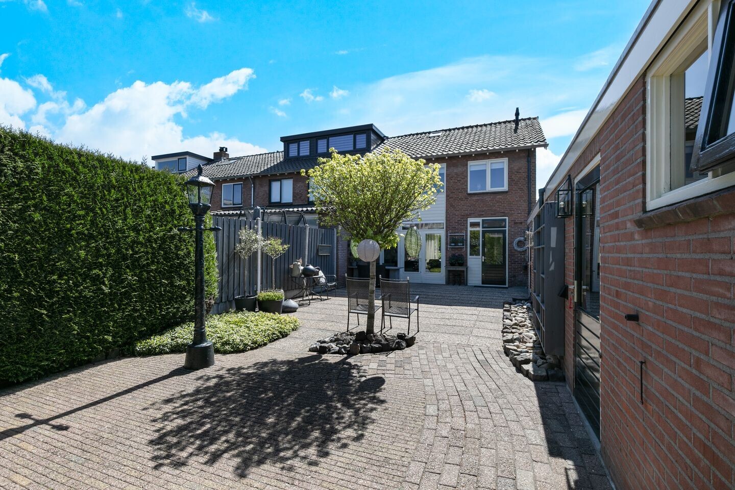 Hoekwoning te koop: Leeuweriklaan 18, Hoevelaken