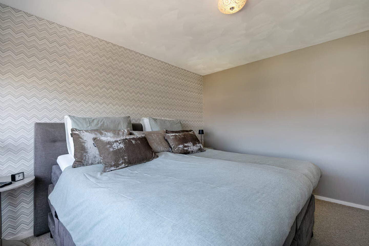 Hoekwoning te koop: Leeuweriklaan 18, Hoevelaken